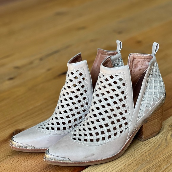 Jeffrey Campbell Western Cream Cutout Ankle Booties - Picture 2 of 4